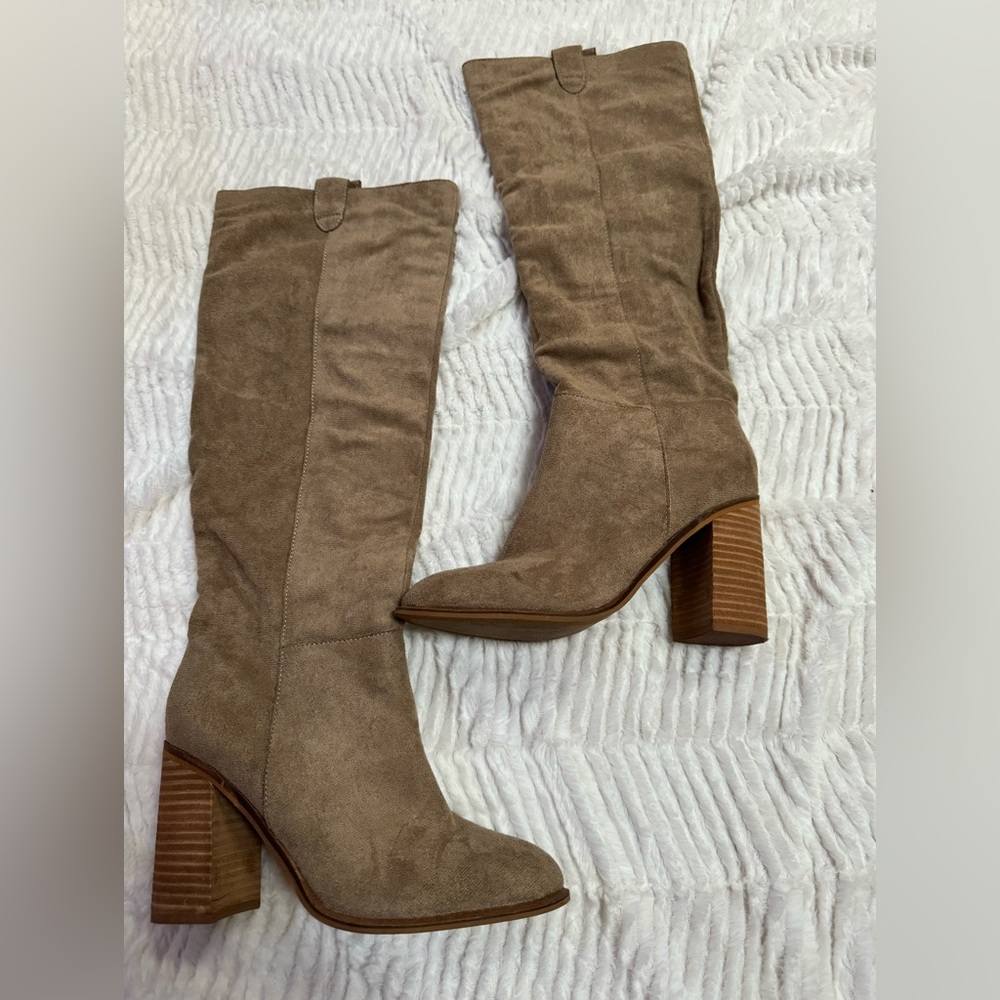 Tan boots from VICI!